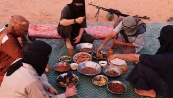 صورة جديدة نشرها داعش مؤخرا لبعض عناصره في جنوب ليبيا 