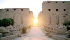 Egypte :passage du soleil sur les deux loges du "Saint des Saints" dans les temples de Karnak
