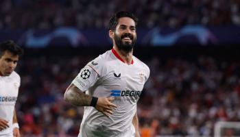 ايسكو ألاركون لاعب ريال مدريد وإشبيلية السابق