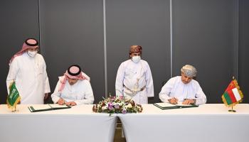 جانب من توقيع مذكرات التفاهم