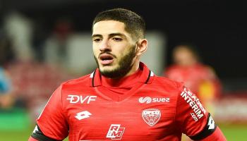ياسين بنزية لاعب ديجون الفرنسي