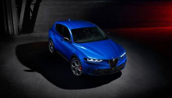 السيارة Alfa Romeo Tonale 2022 
