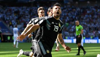 سيرجيو أجويرو بقميص منتخب الأرجنتين