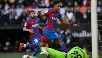 أوباميانج تألق مع برشلونة ضد فالنسيا