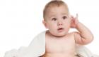 أسباب شد الأذن عند الرضع.. هل يدل على التسنين؟