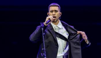 المغني الإيطالي ذو الأصول المصرية أليساندرو محمود