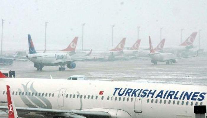 İstanbul'da kar alarmı! Uçuşlar iptal edildi