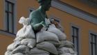 ویدئو | حفاظت از مجسمه برنزی دی ریشلیو در شهر اودسا اوکراین با کیسه‌های شن