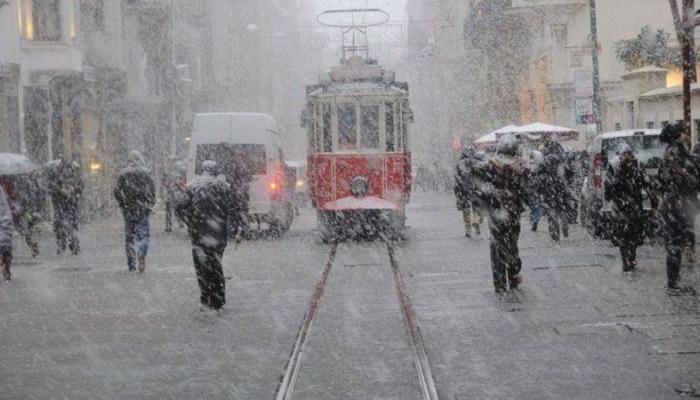 İstanbul kara teslim: Vali Yerlikaya'dan peş peşe uyarılar!