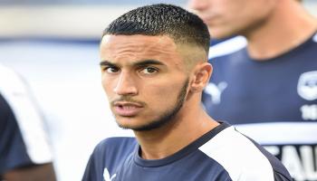 آدم وناس لاعب نابولي