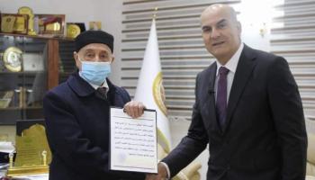 وزير الرياضة عبد السلام غويلة يؤدي اليمين الدستورية أمام عقيلة صالح