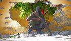 نزيف الإرهاب.. استسلام مسلّحيْن من "الشباب" لجيش الصومال