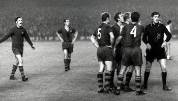 جوروسيتا مع لاعبي برشلونة