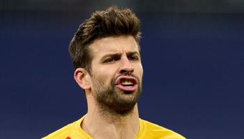 جيرارد بيكيه مدافع برشلونة