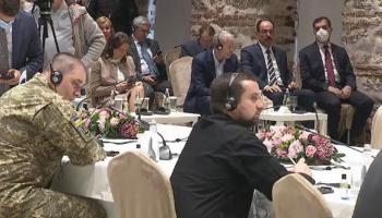 جانب من حضور رجل الأعمال الروسي للمفاوضات