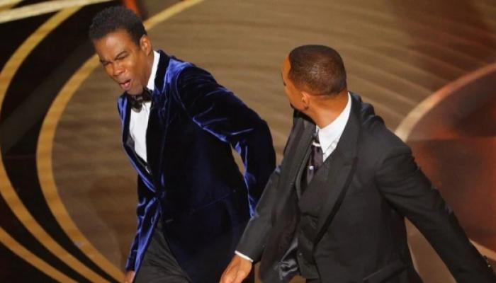 Chris Rock'ı tokatlayan Will Smith geri adım attı