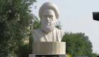 حرق تمثال للخميني بمدينة قم معقل رجال الدين في إيران