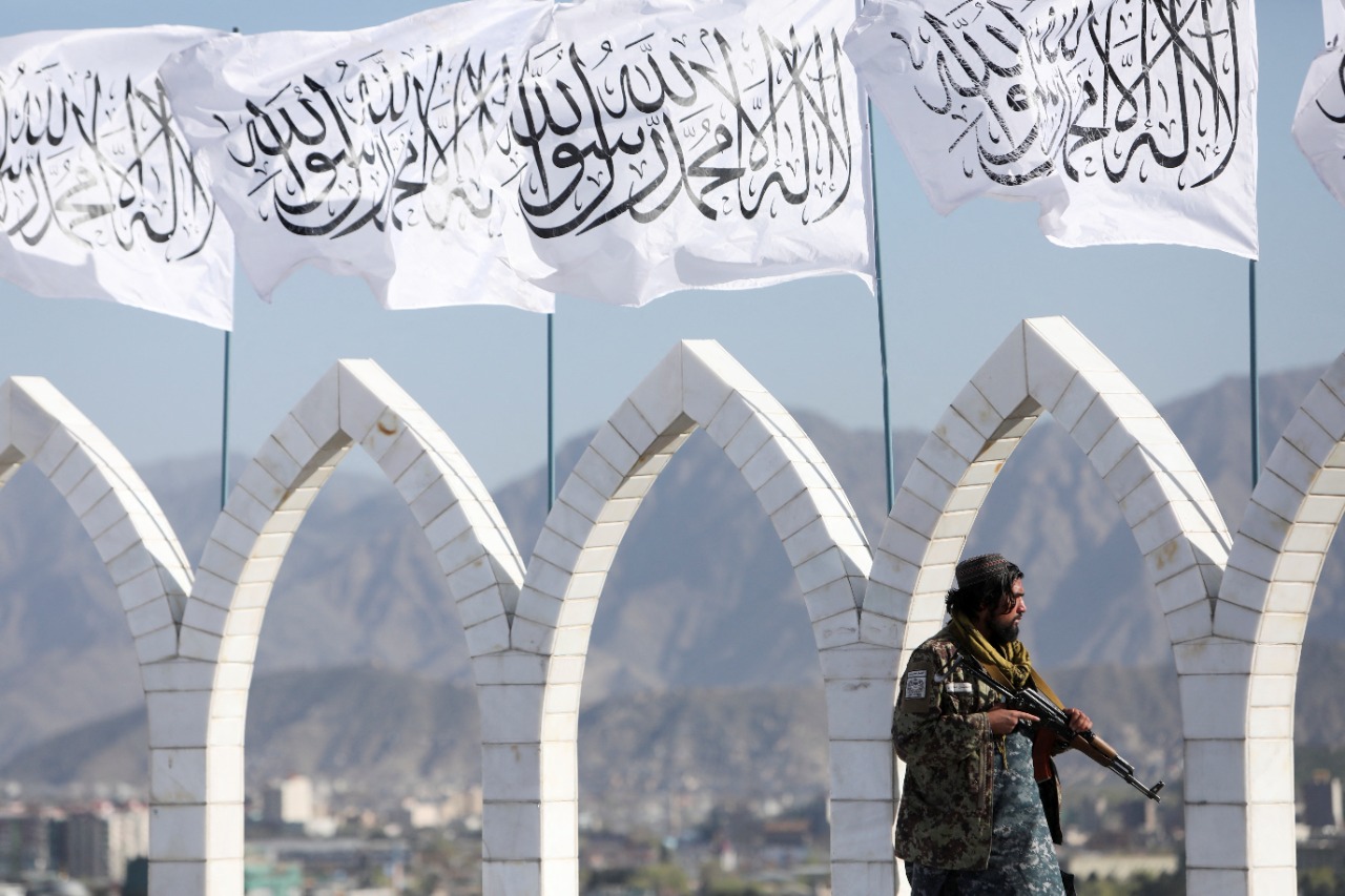 طالبان رسما پرچم افغانستان را تغییر داد