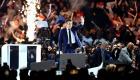 Présidentielle 2022: "Nos vies valent plus que leurs profits", assure Macron
