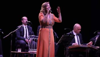  الفنانة التونسية ليلى حجيج خلال الحفل