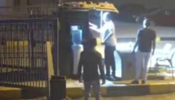 لقطة من فيديو الاعتداء على فرد أمن في المعادي