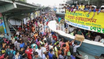 Des milliers de Bangladais rentrent chez eux pour l'Aïd