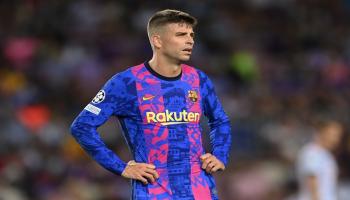 جيرارد بيكيه مدافع برشلونة