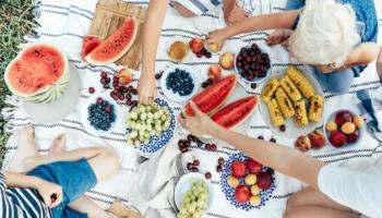 الخروج والبقاء في الطبيعة مرتبط بتناول المزيد من الفاكهة والخضراوات