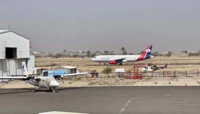 إقلاع الطائرة اليمنية من مطار صنعاء إلى الأردن