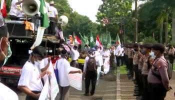 ویدئو | تظاهرات کشاورزان اندونزیایی در اعتراض به ممنوعیت صادرات روغن پالم