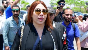 الفنانة غادة إبراهيم في جنازة سمير صبري