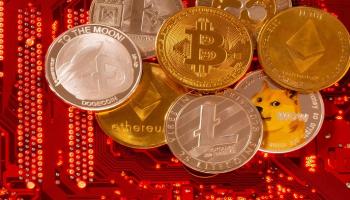 تباين أسعار العملات المشفرة اليوم