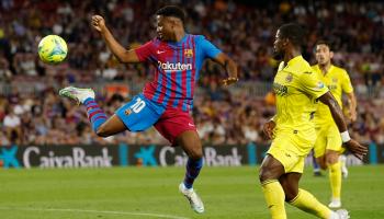 من مباراة برشلونة وفياريال في الدوري الإسباني