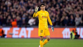 ياسين بونو حارس مرمى إشبيلية