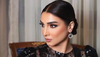 الفنانة روجينا