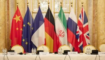 أعلام الدول المشاركة بجولة المحادثات الأخيرة في فيينا