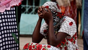 إحدى أمهات الرضع