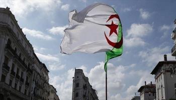 علم الجزائر وسط العاصمة - أرشيفية
