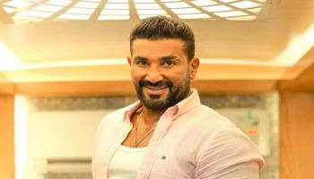 الفنان المصري أحمد سعد