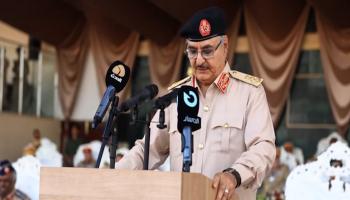 المُشير خليفة حفتر في حفل تخريج الدفعة الـ 54 بالكلية العسكرية - توكرة
