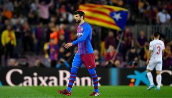 جيرارد بيكيه مدافع برشلونة