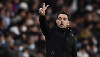 تشافي هيرنانديز مدرب برشلونة