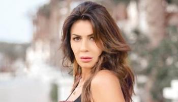 الفنانة المصرية نجلاء بدر