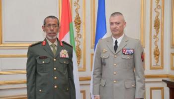 Le chef d'état-major des forces armées des EAU Hamad Mohammed Thani Al Rumaithi et le chef d'état-major des armées françaises.