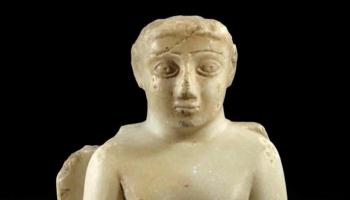 قطعة أثرية يمنية معروضة للبيع في أوروبا