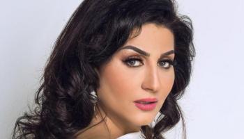 الفنانة وفاء عامر