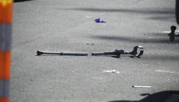 العكاز المستخدم في مطارة مرتكب حادث نيوزيلندا