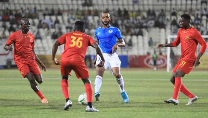 الهلال مقابل المريخ
