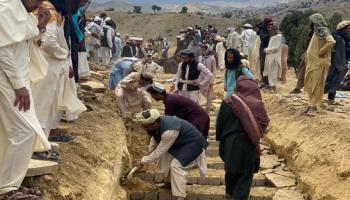 آمار قربانیان زلزله افغانستان به ۱۵۰۰ نفر رسید