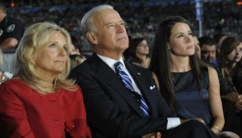 جو بايدن وزوجته جيل وابنتهما آشلي- أرشيفية